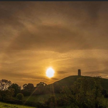 Glastonbury Hideaway Exterior photo