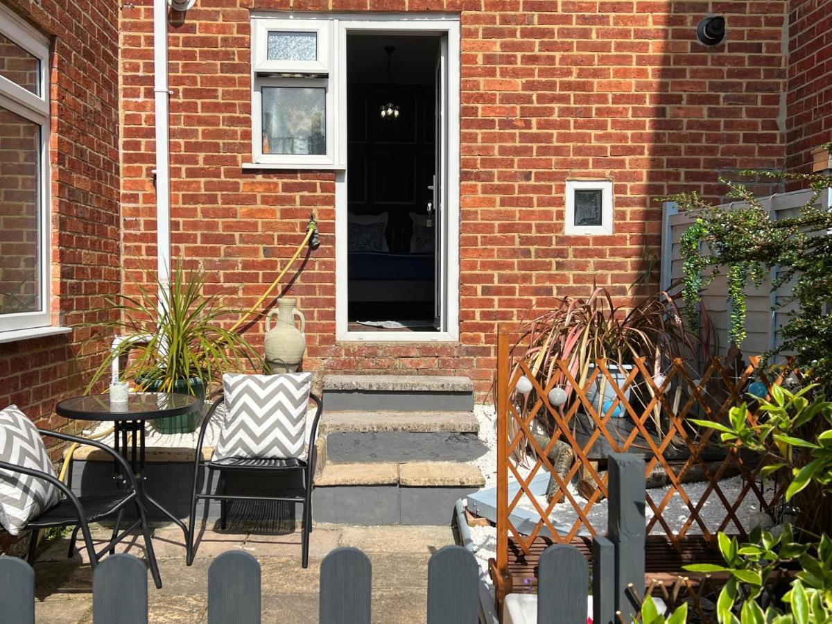 Glastonbury Hideaway Exterior photo